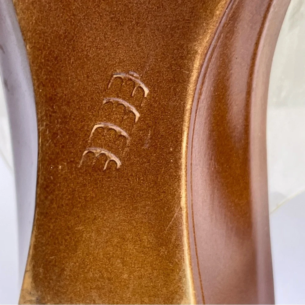 Italian sandals Womens 7.5 White Brown Foot Bed Lightweight Summer‎